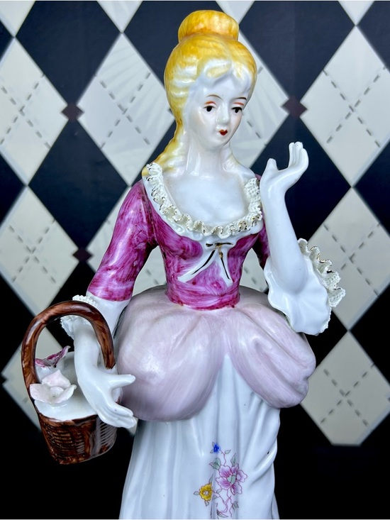 Large Victorian Lady 14” Porcelain Figurine Rococo Style 14 Inch Statue Vintage - Picture 6 of 17